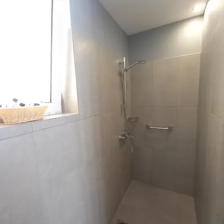 Stefanos Appartement *