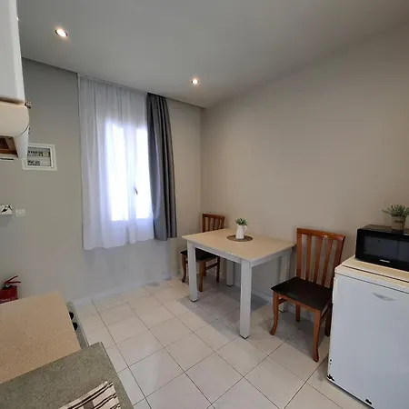 Stefanos Apartamento